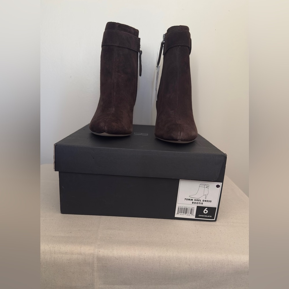 Banana Republic Factory Chocolate Booties